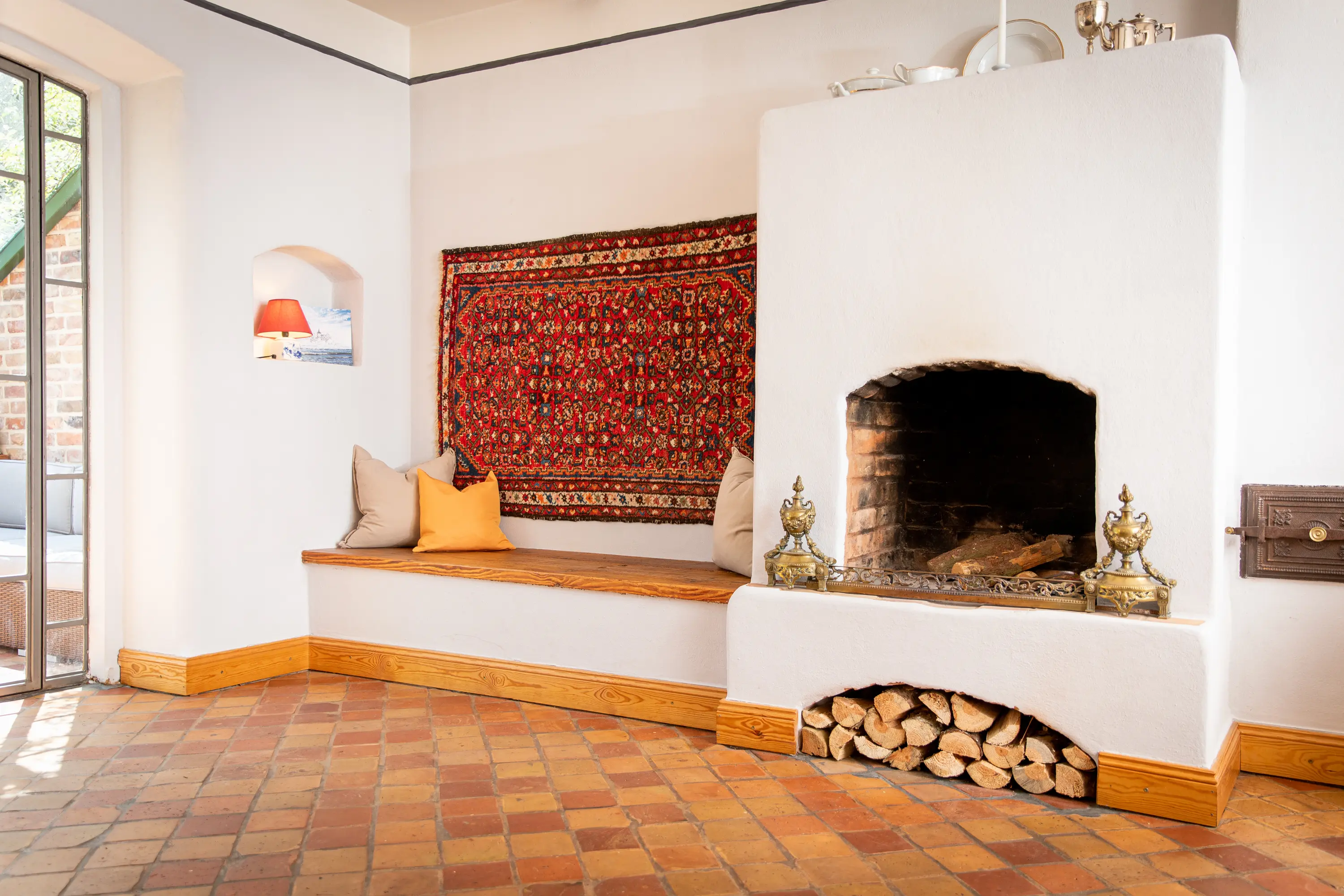 Detailansicht der großen Küche mit Kochutensilien im Feriengut Welzin